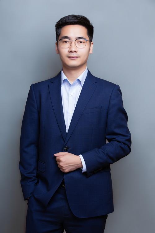 严敏 创始人 & 执行董事